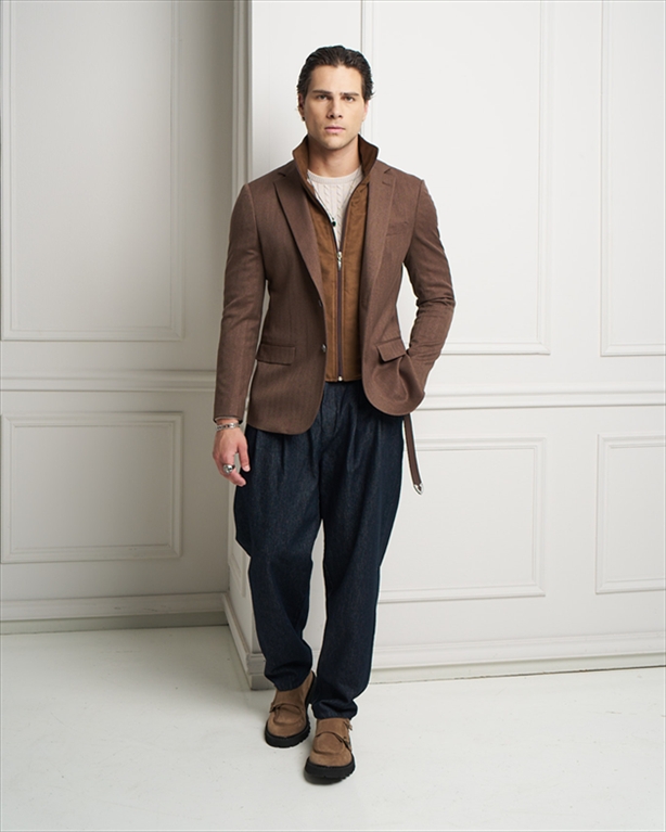 1006-FW26-CHOCO.jpg HYBRID JACKET - Image 1